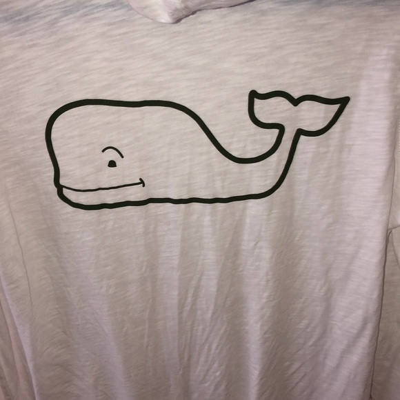 Vineyard vines lightweight pull over!! - Picture 2 of 4